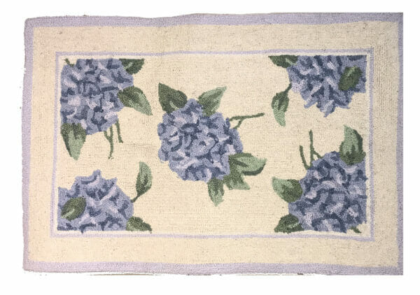 Hydrangea Cream Hooked Rug